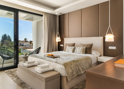 EXQUISITE NEW-BUILD VILLA WITH SEA VIEWS ON THE NEW GOLDEN MILE