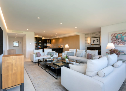 RENOVATED APARTMENT WITH GOLF AND PARTIAL SEA VIEWS IN GUADALMINA ALTA