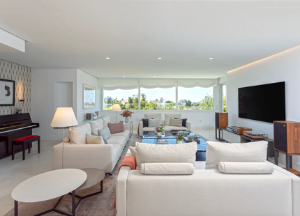RENOVATED APARTMENT WITH GOLF AND PARTIAL SEA VIEWS IN GUADALMINA ALTA