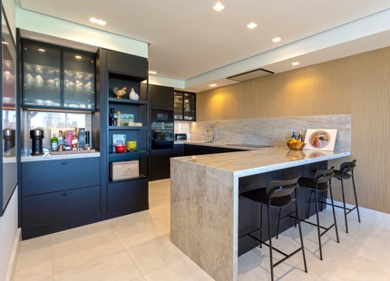 RENOVATED APARTMENT WITH GOLF AND PARTIAL SEA VIEWS IN GUADALMINA ALTA
