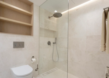 RENOVATED APARTMENT WITH GOLF AND PARTIAL SEA VIEWS IN GUADALMINA ALTA