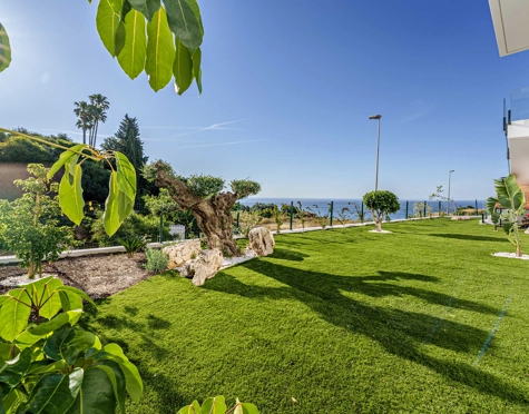 Villa for sale in Benalmadena