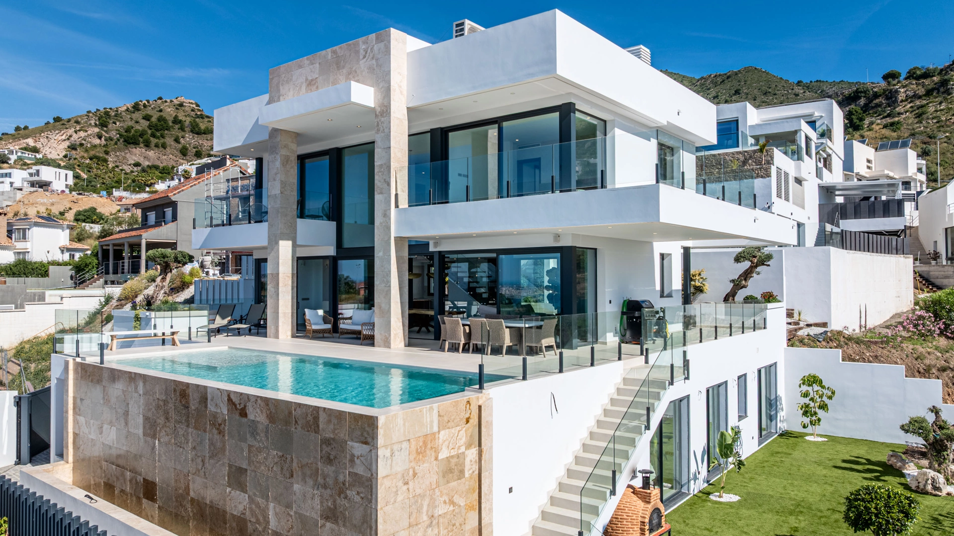 Villa en venta en Benalmadena