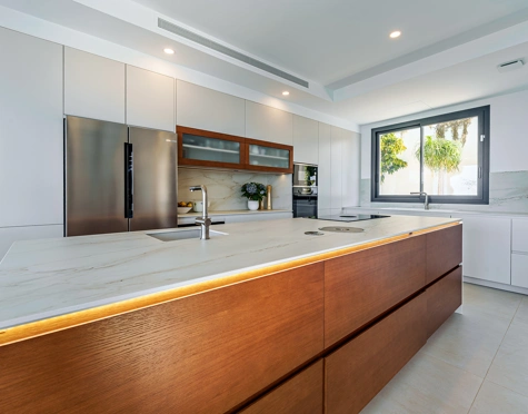 Villa for sale in Benalmadena