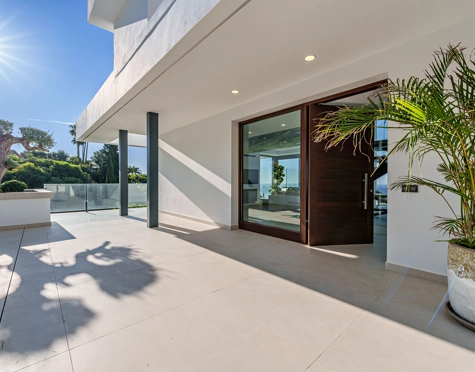 Villa for sale in Benalmadena