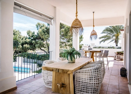 ELEGANTE VILLA DE ESTILO ANDALUZ EN LA RESINA GOLF, ESTEPONA ESTE