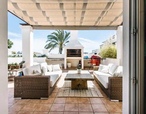 Villa for sale in La Resina Golf, Estepona East