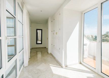 ELEGANTE VILLA DE ESTILO ANDALUZ EN LA RESINA GOLF, ESTEPONA ESTE