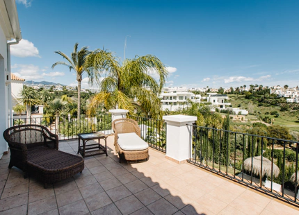 ELEGANTE VILLA DE ESTILO ANDALUZ EN LA RESINA GOLF, ESTEPONA ESTE
