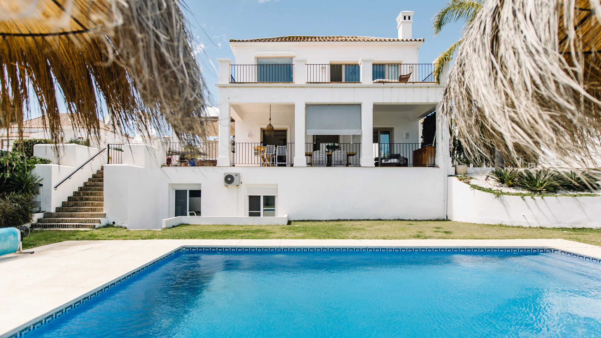 Villa en venta en La Resina Golf, Estepona Este