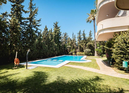 APARTAMENTO RENOVADO EN VENTA CERCA DE PUERTO BANÚS, MARBELLA
