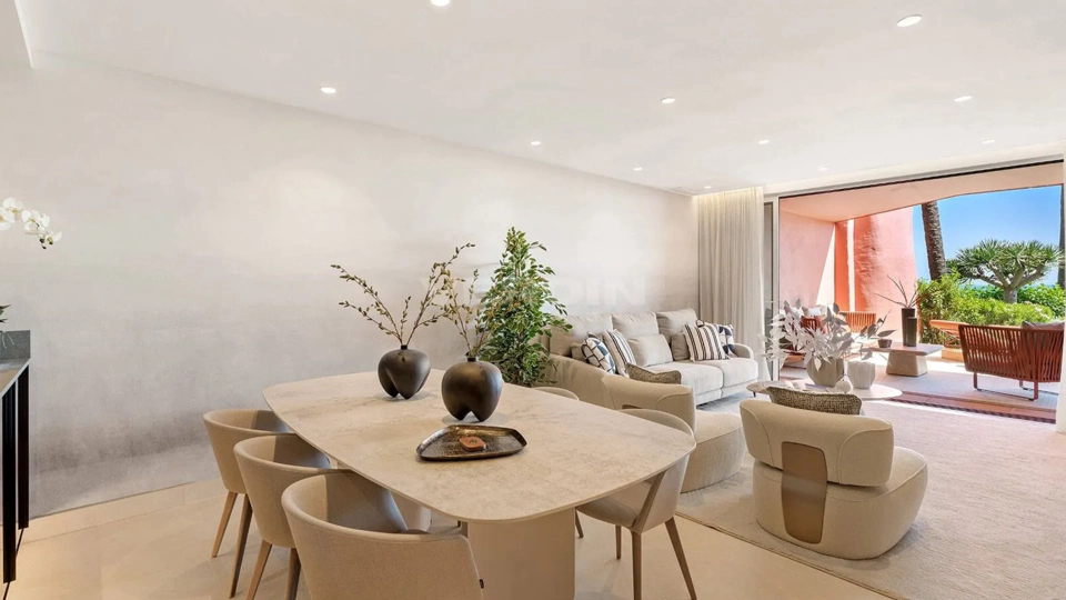 Apartamento Planta Baja en venta en Menara Beach, Estepona Este