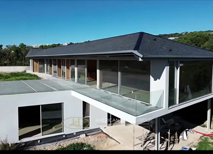 **Solid Wood House for Sale with Stunning Views of Gibraltar**