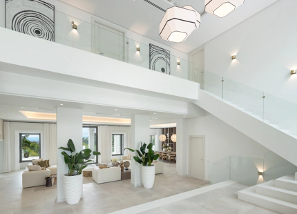 EXQUISITE ESTATE WITH PANORAMIC SEA VIEWS IN EL MADROÑAL