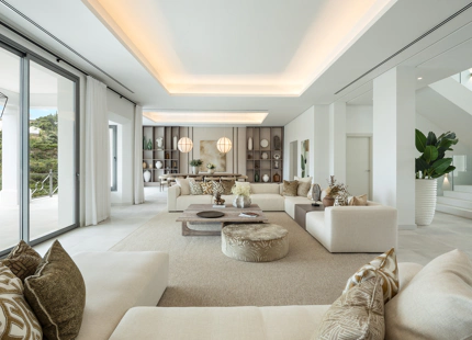 EXQUISITE ESTATE WITH PANORAMIC SEA VIEWS IN EL MADROÑAL