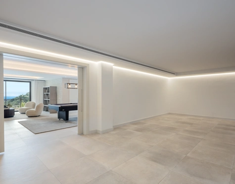 Villa for sale in El Madroñal, Benahavis