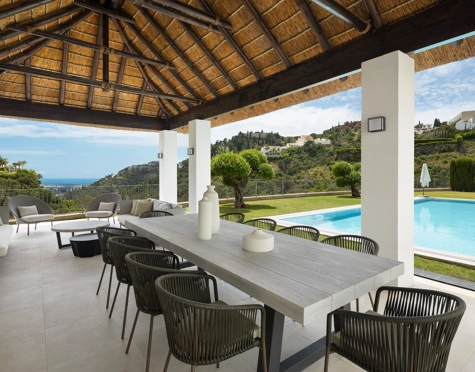 Villa for sale in El Madroñal, Benahavis
