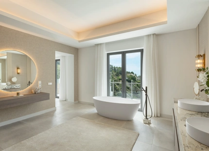 EXQUISITE ESTATE WITH PANORAMIC SEA VIEWS IN EL MADROÑAL