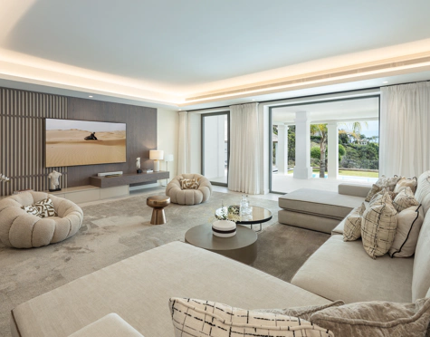 Villa for sale in El Madroñal, Benahavis