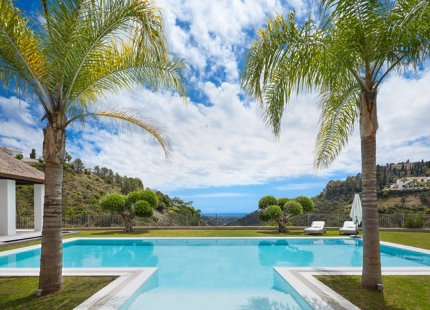 EXQUISITE ESTATE WITH PANORAMIC SEA VIEWS IN EL MADROÑAL