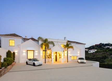 EXQUISITE ESTATE WITH PANORAMIC SEA VIEWS IN EL MADROÑAL