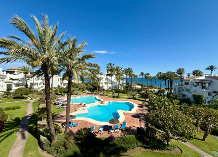 ÁTICO CON TERRAZA ORIENTADA AL SUR EN ALCAZABA BEACH