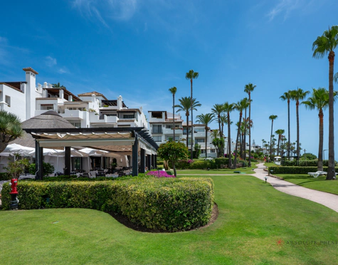 Ático en alquiler a corta temporada en Alcazaba Beach, Estepona East