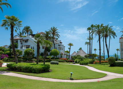 ÁTICO CON TERRAZA ORIENTADA AL SUR EN ALCAZABA BEACH