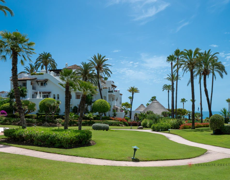 Ático en alquiler a corta temporada en Alcazaba Beach, Estepona East