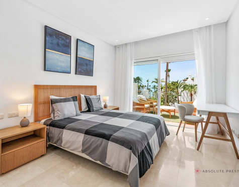 Ático en alquiler a corta temporada en Alcazaba Beach, Estepona East