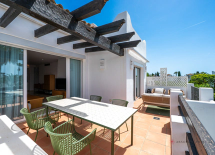 ÁTICO CON TERRAZA ORIENTADA AL SUR EN ALCAZABA BEACH