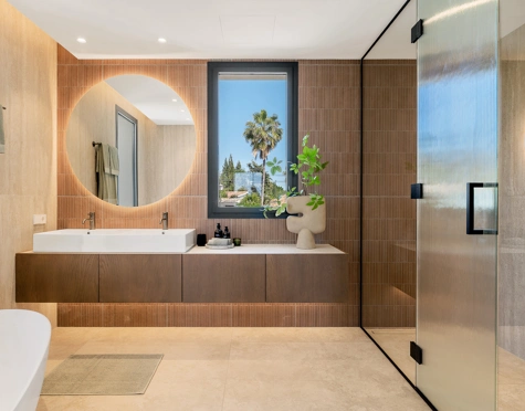 Villa for sale in El Rosario, Marbella Este