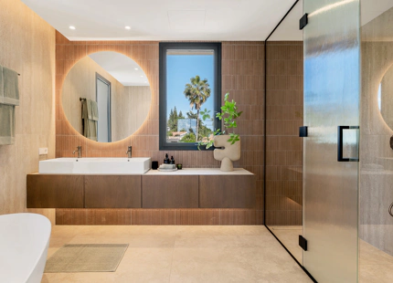 MODERN AND ELEGANT VILLA FOR SALE IN EL ROSARIO, MARBELLA