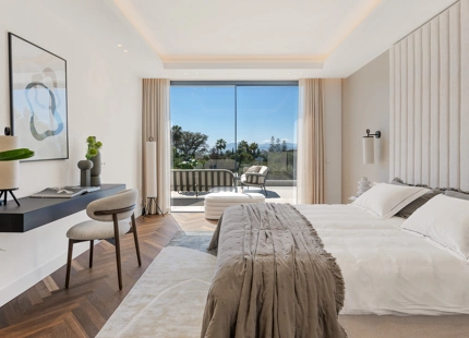 MODERN AND ELEGANT VILLA FOR SALE IN EL ROSARIO, MARBELLA