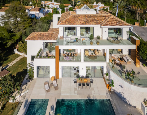 Villa for sale in El Rosario, Marbella Este