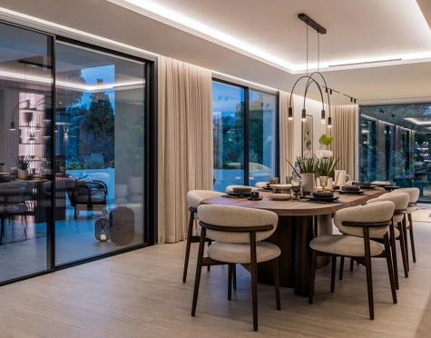 Villa for sale in El Rosario, Marbella Este