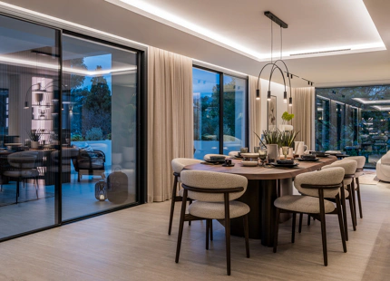 MODERN AND ELEGANT VILLA FOR SALE IN EL ROSARIO, MARBELLA