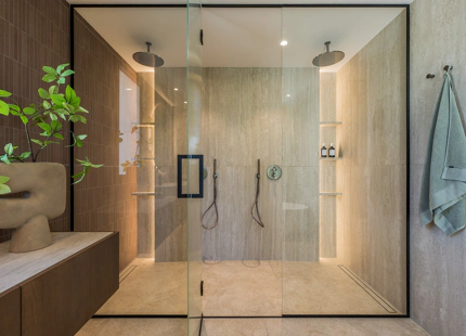 MODERN AND ELEGANT VILLA FOR SALE IN EL ROSARIO, MARBELLA