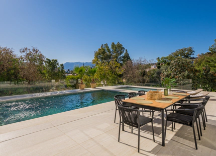 MODERN AND ELEGANT VILLA FOR SALE IN EL ROSARIO, MARBELLA