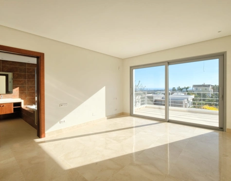Villa en venta en Puerto del Capitan, Benahavis