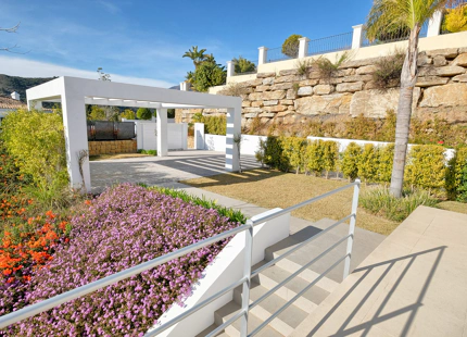 NEWLY BUILT VILLA IN PUERTO DEL CAPITÁN, BENAHAVIS