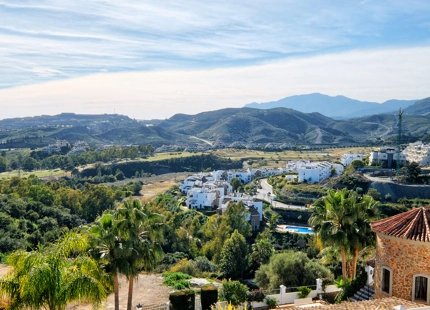 NEWLY BUILT VILLA IN PUERTO DEL CAPITÁN, BENAHAVIS