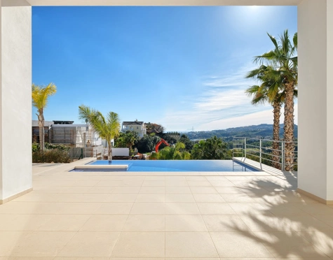 Villa en venta en Puerto del Capitan, Benahavis