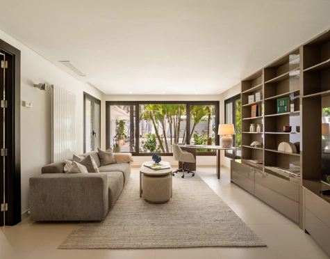 Villa en venta en La Cerquilla, Nueva Andalucia