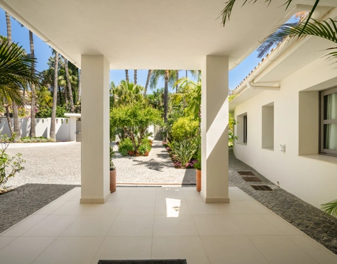 Villa en venta en La Cerquilla, Nueva Andalucia