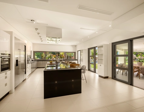 Villa en venta en La Cerquilla, Nueva Andalucia