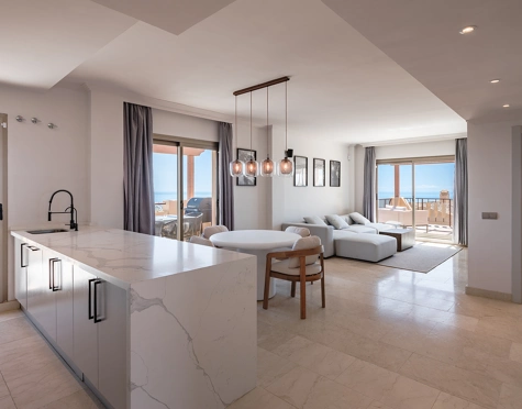 Penthouse for sale in Benahavis