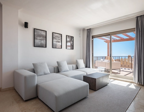 Penthouse for sale in Benahavis
