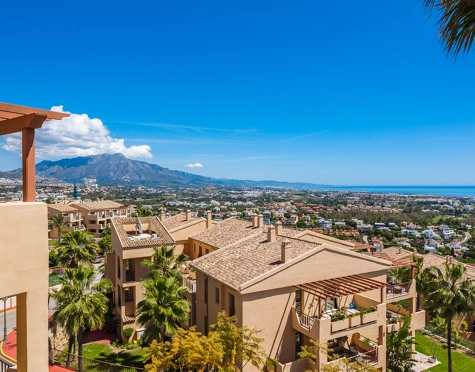 Penthouse for sale in Benahavis