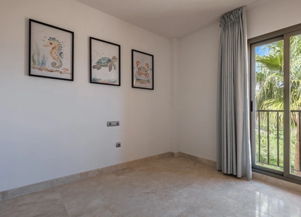 SPECTACULAR ONE-LEVEL PENTHOUSE WITH PANORAMIC SEA VIEWS IN BENAHAVÍS